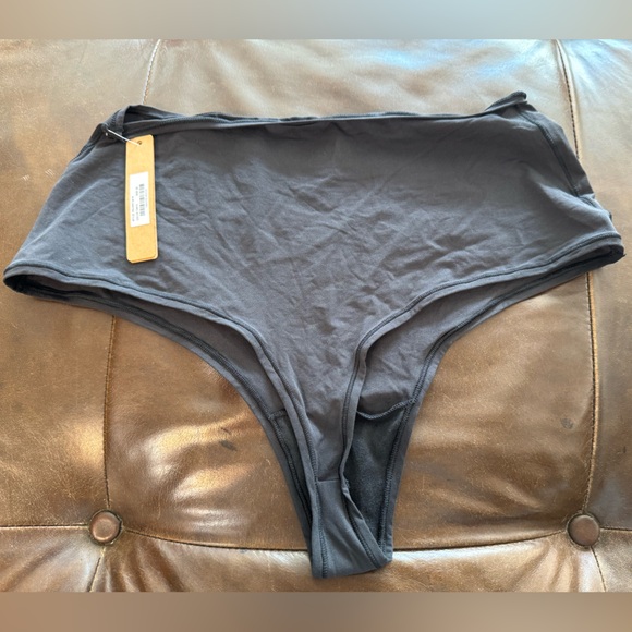 FITS EVERYBODY HIGH-WAISTED SiZE 2X - Picture 4 of 5